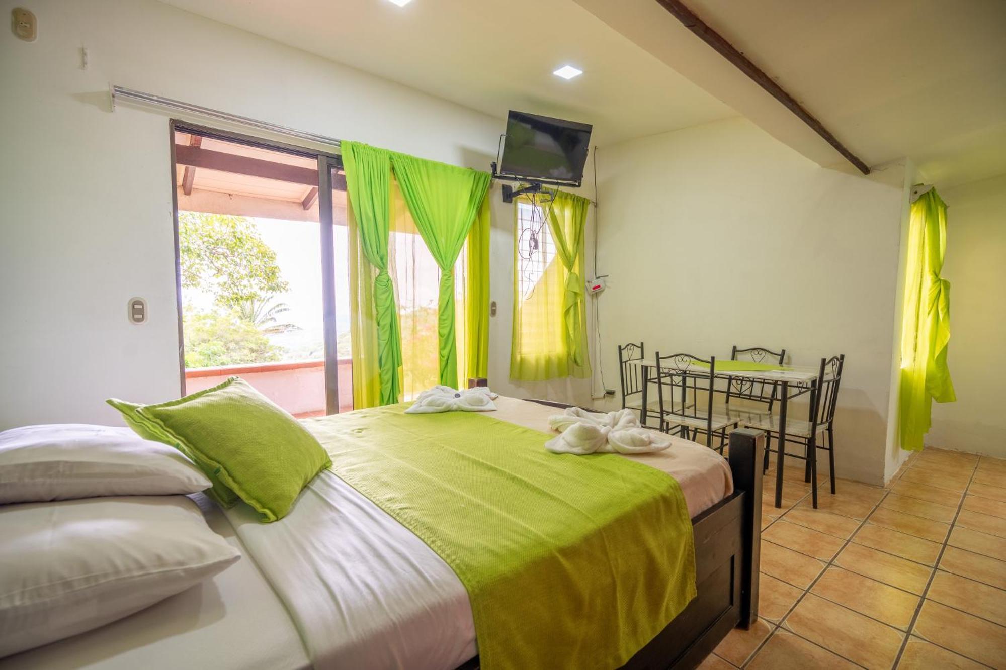 Adventure Park & Hotel Vista Golfo Tajo Alto Bagian luar foto